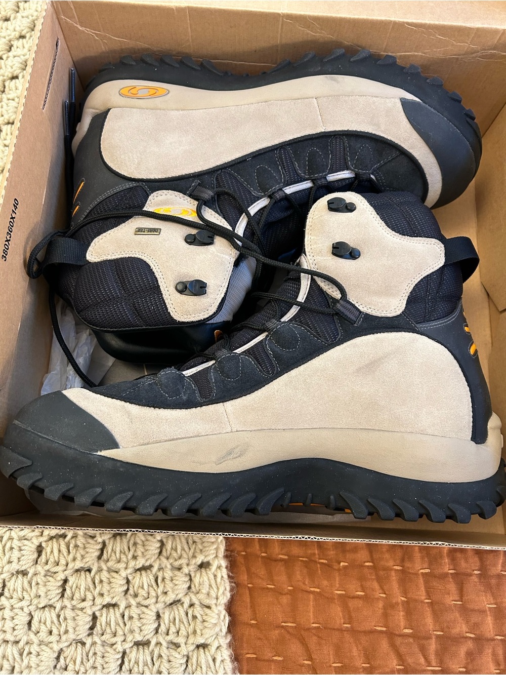 Size 14 GORE-TEX Snowbow GTX Men’s Boots Sand/Asphalt/Black-Orange